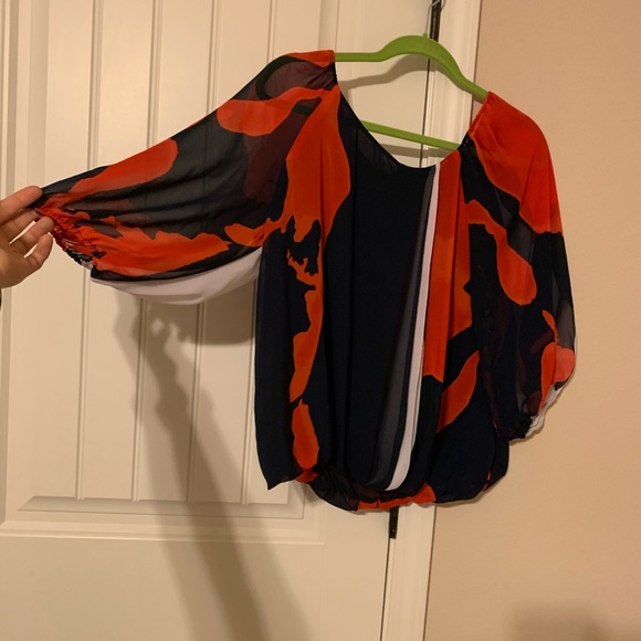 Vince Camuto Bubble Sleeve Top - Picture 1 of 1